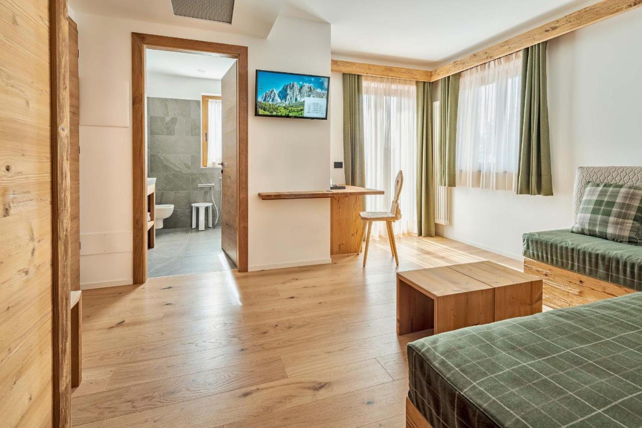 Camina Suite And Spa Cortina d'Ampezzo Exterior photo